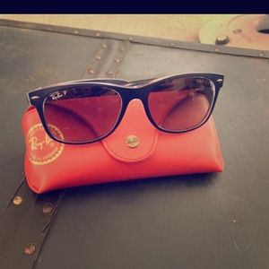 Like new Ray Ban New Wayfarer